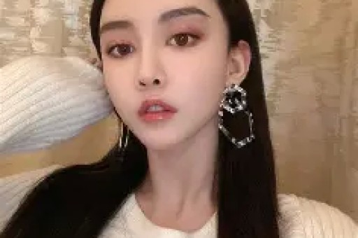 断更五个月首度发声！网红董赤赤坦言患上抑郁症遭导演恶意引导